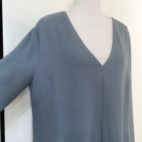 BCBGMAXAZRIA ROBYN BLUE GREY TEXTURED LONG SLEEVE HIGH LOW DRESS - L - Picture 5 of 9